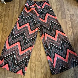 New directions patterned stretchy wide leg palazzo pants